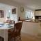 8 double beds in a 5 bedroom house, pets welcome - Epworth