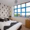 Comfortable Swindon Town Centre Apartments, FREE Parking, sleeps up to 8 - 史云顿