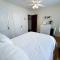 Spacious 3 bed, in unit laundry, Free Prkng