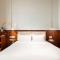 Wuyu Hotel, Smart Park & Happy Valley Jinshansi Metro