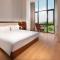 Wuyu Hotel, Smart Park & Happy Valley Jinshansi Metro