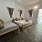 BONDENI BEACH HOUSE