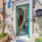 Rooms and apartments Paese
