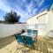 Maison renovee avec gout 700m de la plage