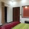 Khayaban-e-Amin Luxurious Apartments