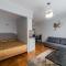 Fox studio apartment