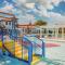 Free Heated Pool + Mario Game Rm + Free Waterpark - 基西米