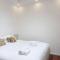 White House 3BR in Gordon Beach by HolyGuest