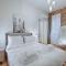 Spacious Rustic 2 Br Few Steps From Galata Tower - Stambuł
