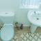 2ndHomeStays-Dudley-Suitable for Contractors and Families, Parking available for 3 Vans, Sleeps 12