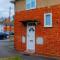 2ndHomeStays-Dudley-Suitable for Contractors and Families, Parking available for 3 Vans, Sleeps 12 - Dudley