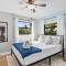 Bali Inspired home with Heated Pool, Sauna and Hot Tub! Close to Beach and Atlantic Ave - ديلراي بيتش