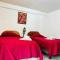 Royal Palace Hostal