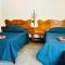 Royal Palace Hostal