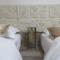 Two stand-alone flats on the cliff with wild animals, Galilee Sea & Mountains View - 萨法德