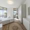Hill Side Suite by PS - دوريس