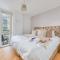 Stunning City Centre Apartment with Balcony, Free Parking, Fast Wifi and SmartTVs by Yoko Property - Milton Keynes