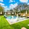 Bali Inspired home with Heated Pool, Sauna and Hot Tub! Close to Beach and Atlantic Ave - ديلراي بيتش