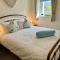 Nook Cottage Seaside Charm & Countryside Calm
