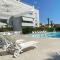 Luxury Apartment Centre. Pool. Beach and Shopping