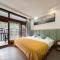 Fenghuang Ancient Town Lazy Cat Riverside Inn