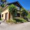 Eastern Reef Cottages