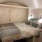 Green Valley, Cotswold stay with hamper - Челтнем