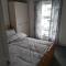 Cheerful 3-bedroom townhouse with free parking on site