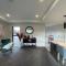 Luxury 4 Bedroom Family Retreat