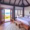 Private Oceanfront Fijian Villa Sleeps 8 - Малоло