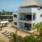 Island Breeze Villa - 5 Bedroom Private Island Villa w Pool