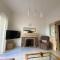 Spacious room with 2 single beds shared bathroom, st Julians
