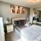 Bright & Spacious-Secured flat near slough station