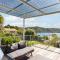Finlay Waterfront - Waikawa Holiday Home