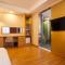 Hotel Pharos