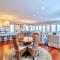 Luxe Haven Lakehouse - Hot Springs