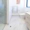 City Living: Upper Studio Haven on Wilmer - 基督城