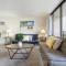 Light & Airy 8th Floor Ocean View Condo with Lanai condo