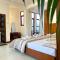 White Block Hotel & Resturant
