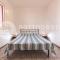 Poesia Flat - Roca