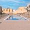 2BD Spacious & Stylish apartment with heated pool - Las Rosas