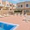 2BD Spacious & Stylish apartment with heated pool - Las Rosas