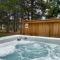 Couples Retreat with Hot Tub, Sauna and Steam Room - Fort Collins