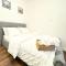 Cozy Southampton apt with free parking