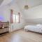 Blue Villa near Disneyland Paris
