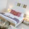 A lovely designer Apt with Balcony in St' Julians by 360 Estates - Tal-Għoqod