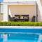 Ferienhaus In Dugopolje Mit Beheiztem Pool