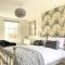 Elegant, Luxury Family Apartment! Marlow Town Centre, Walk to Pubs - Buckinghamshire