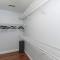 Spacious 4BR with Loft Bedroom - كولومبيا