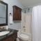 Spacious 4BR with Loft Bedroom - كولومبيا